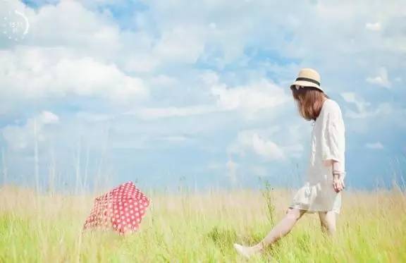 别太在意人走茶凉，物是人非